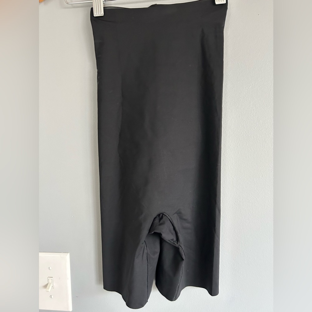 SPANX shapewear size XS - Picture 2 of 3